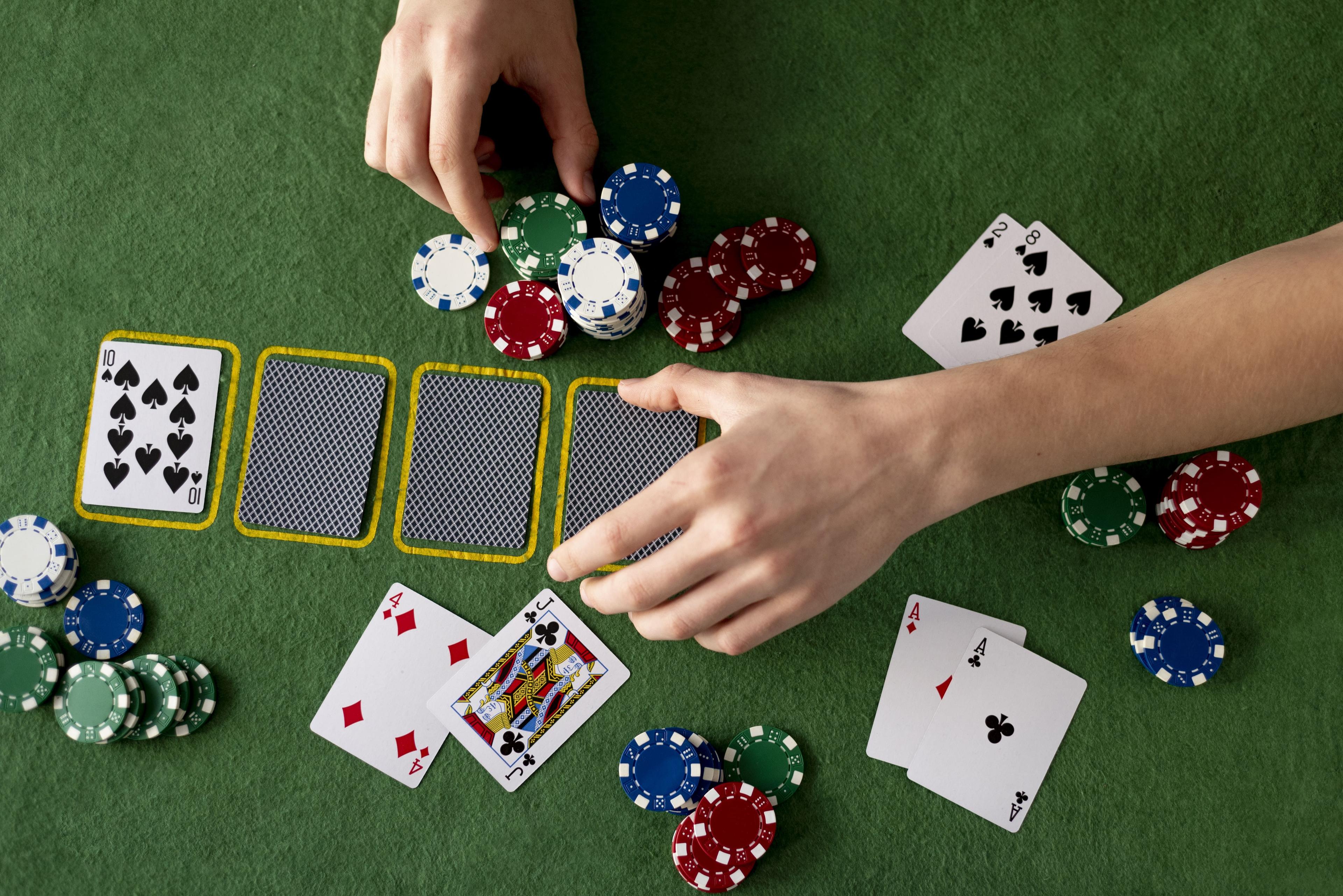 Calculadora de probabilidades de póquer e como pode melhorar o seu jogo
