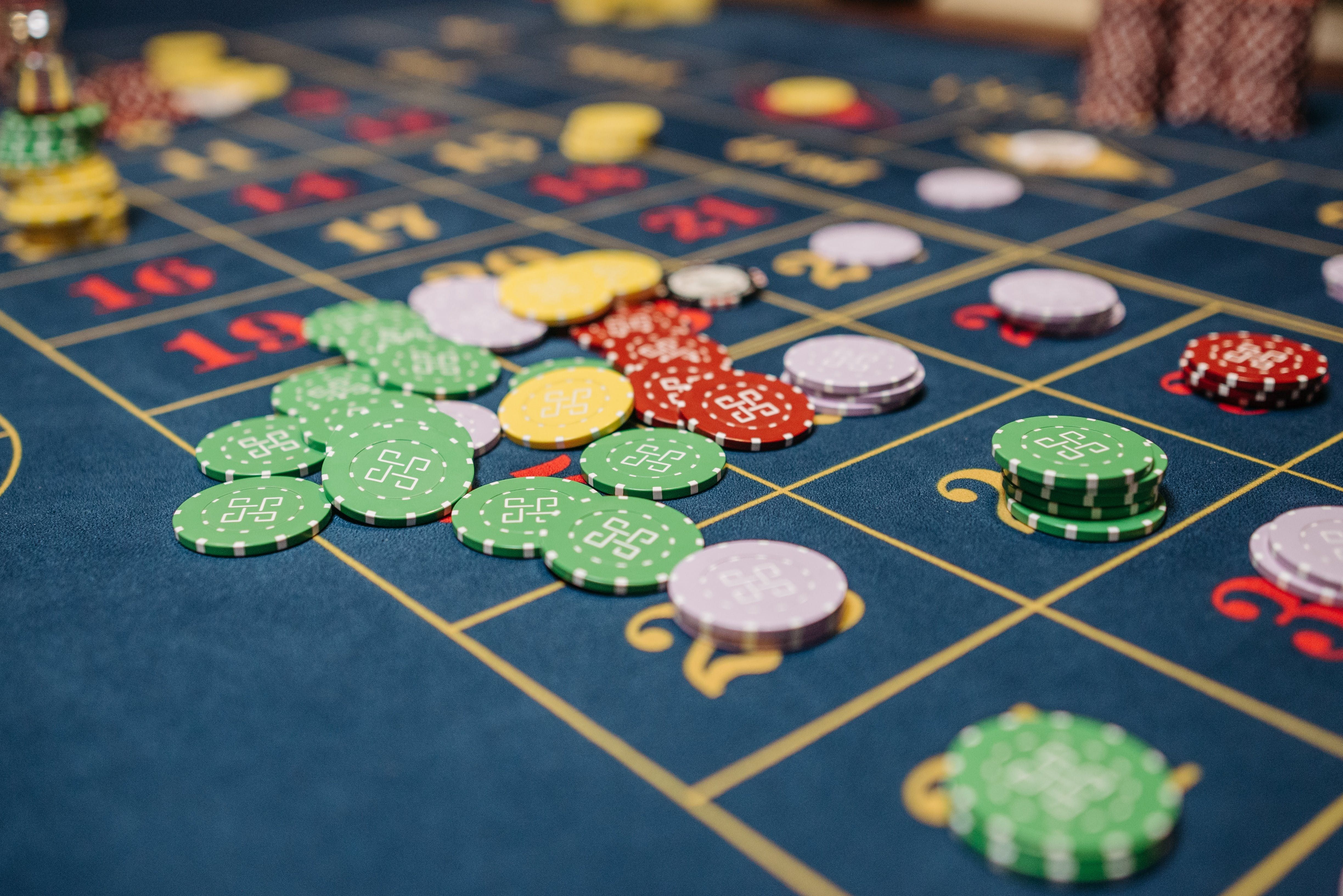 Comparativa: Ruleta vs Blackjack - Juegos de Casino